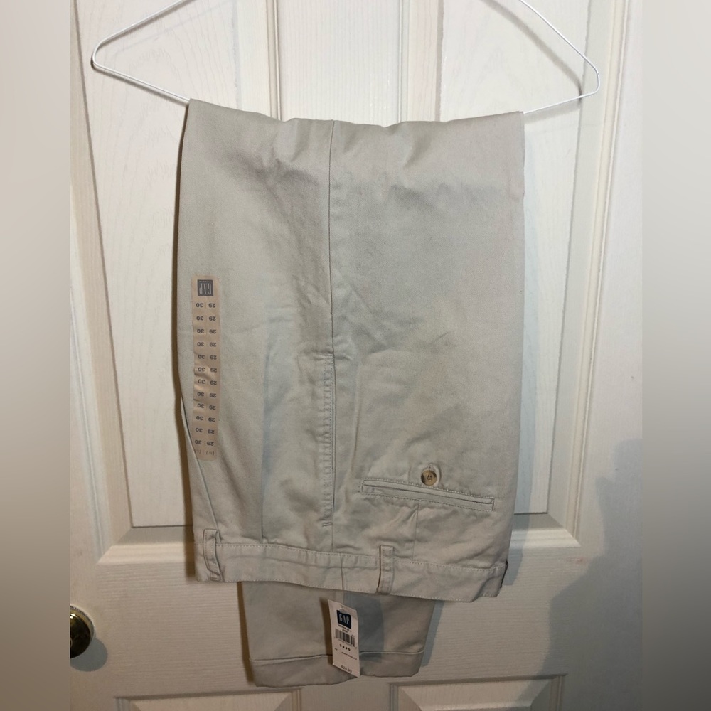 Gap Mens W29 L30 Tan Pleated Chinos